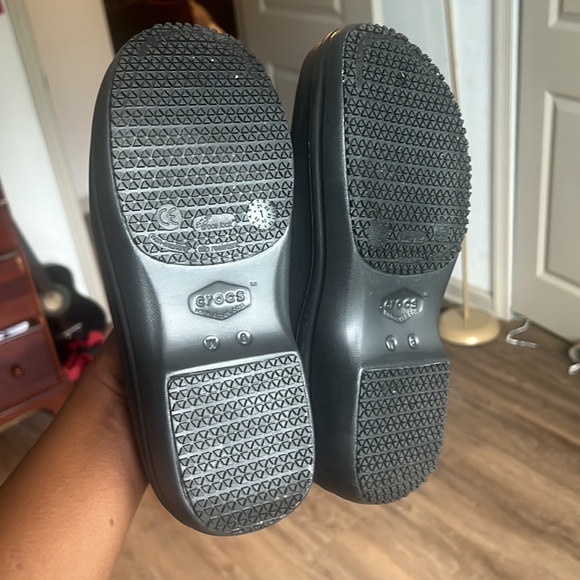 Crocs - Picture 2 of 7